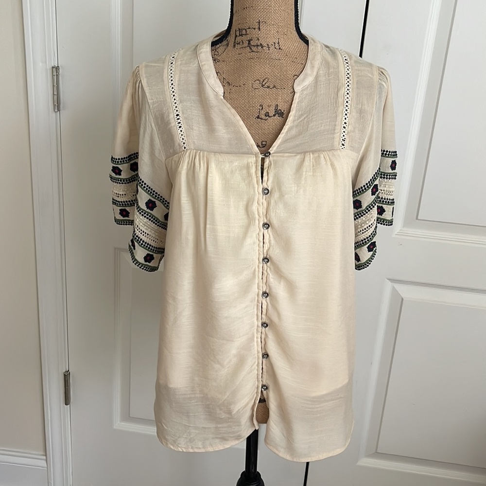 Boutique Embroidered Cream Blouse by Dress Up, size Small, EUC